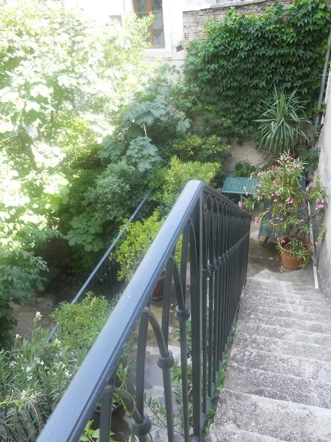 Bel Appartement Dans Cloitre Arbore Villeneuve-les-Avignon
